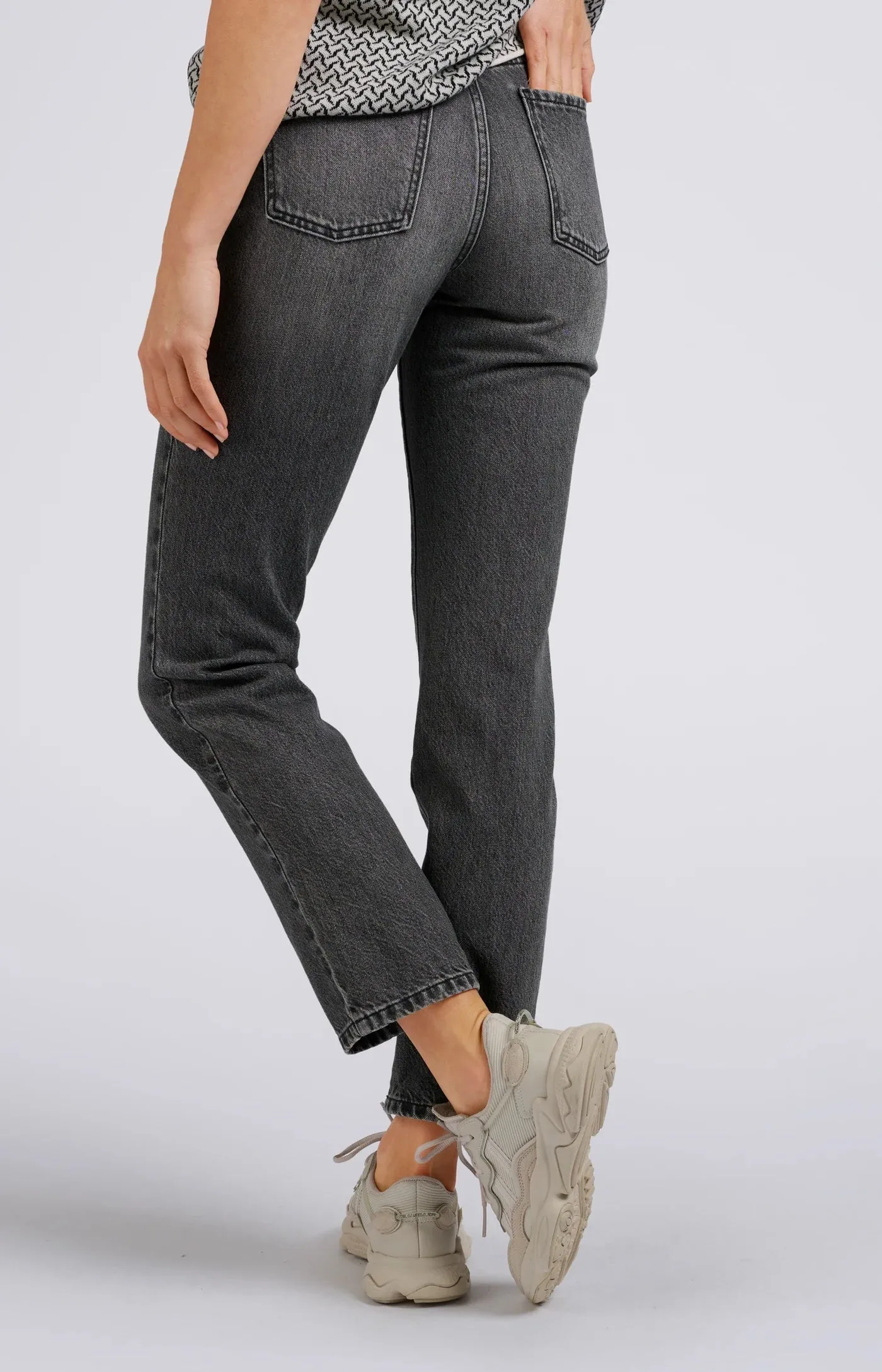 High Waist Straight Leg Jean in Dark Grey